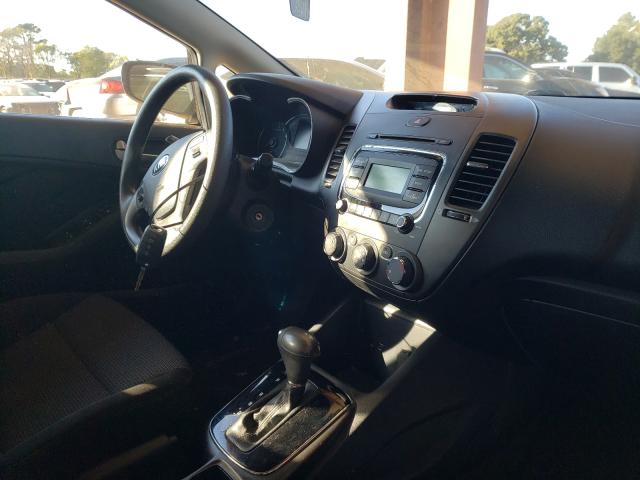 Photo 8 VIN: 3KPFK4A76HE107807 - KIA FORTE LX 