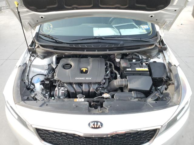 Photo 6 VIN: 3KPFK4A76HE109833 - KIA FORTE LX 