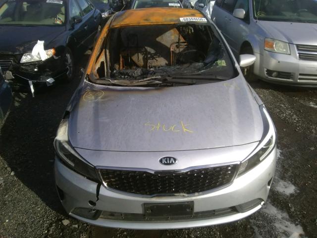 Photo 8 VIN: 3KPFK4A76HE110819 - KIA FORTE LX 