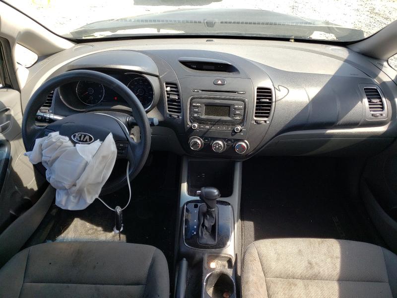 Photo 8 VIN: 3KPFK4A76HE112604 - KIA FORTE LX 