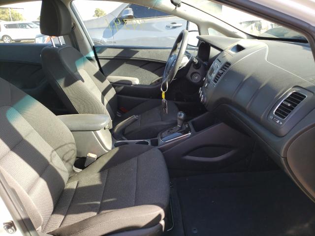 Photo 4 VIN: 3KPFK4A76HE116572 - KIA FORTE LX 