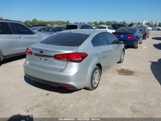 Photo 3 VIN: 3KPFK4A76HE121142 - KIA FORTE 