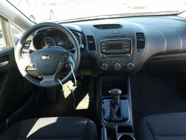 Photo 8 VIN: 3KPFK4A76HE129502 - KIA FORTE LX 