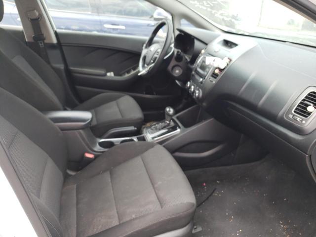 Photo 4 VIN: 3KPFK4A76HE136630 - KIA FORTE LX 