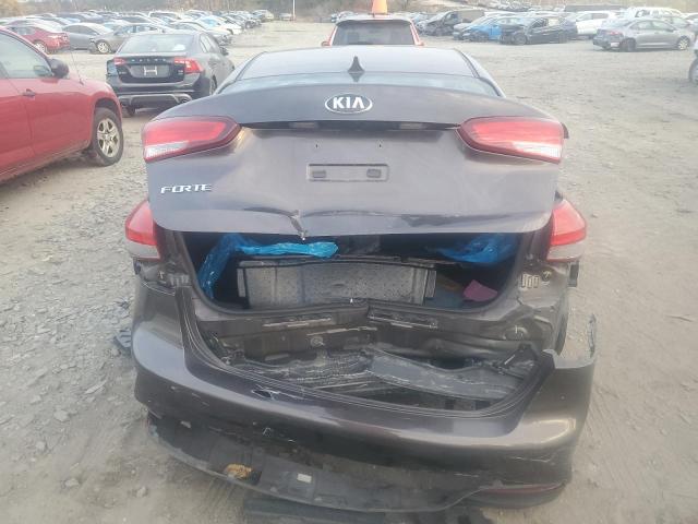 Photo 5 VIN: 3KPFK4A76JE167401 - KIA FORTE 