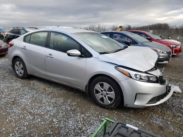 Photo 3 VIN: 3KPFK4A76JE179645 - KIA FORTE LX 