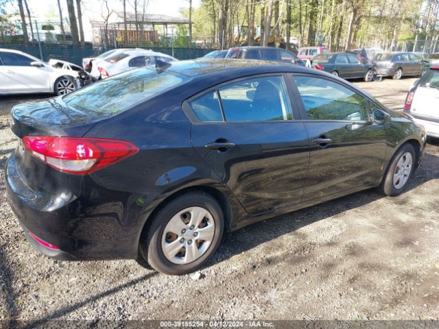 Photo 3 VIN: 3KPFK4A76JE183209 - KIA FORTE 