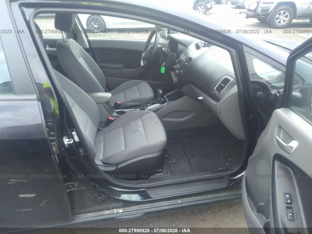 Photo 4 VIN: 3KPFK4A76JE190922 - KIA FORTE 