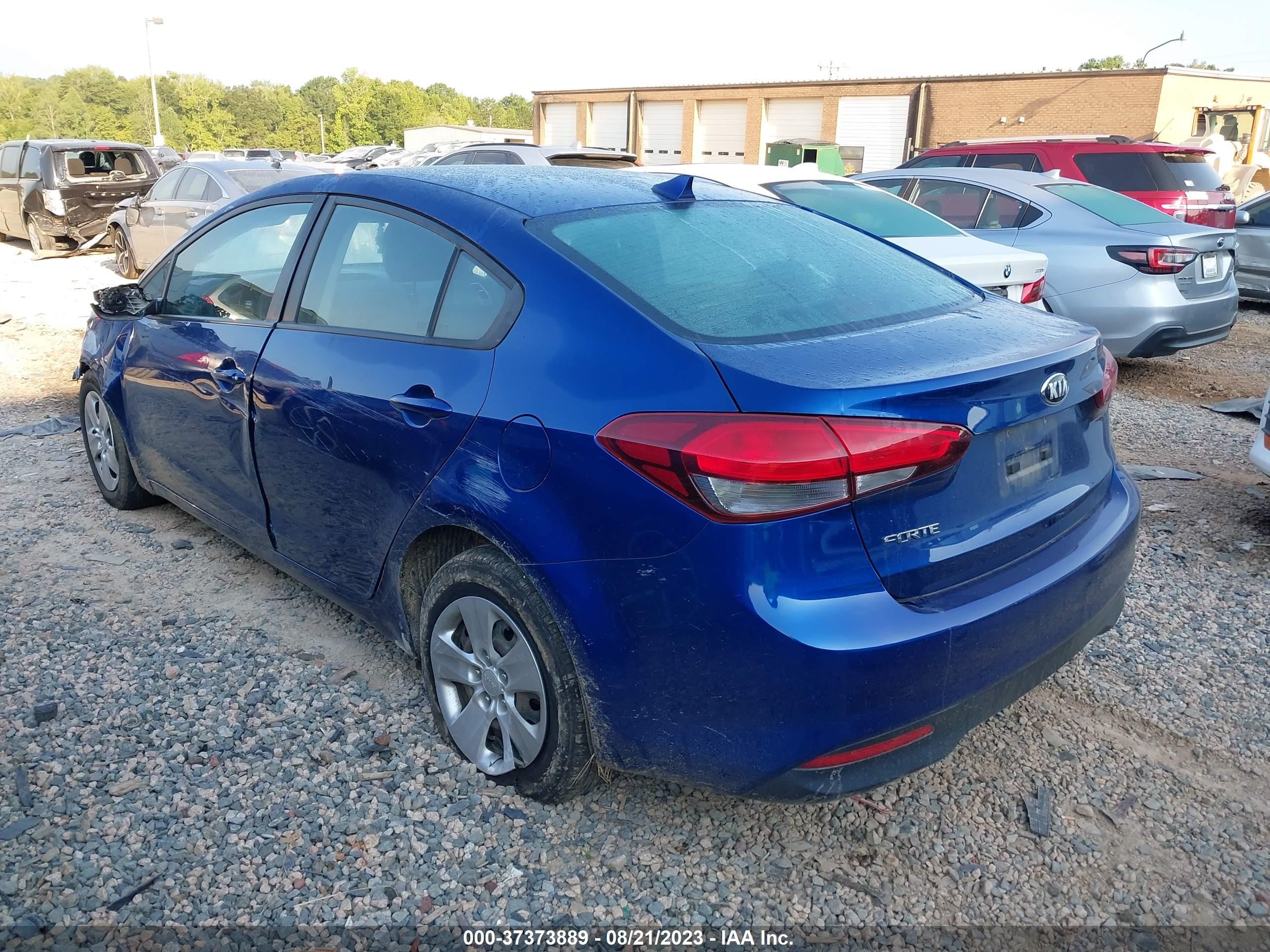 Photo 2 VIN: 3KPFK4A76JE191357 - KIA FORTE 