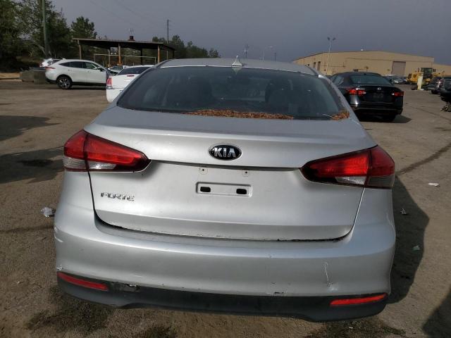 Photo 5 VIN: 3KPFK4A76JE202504 - KIA FORTE LX 