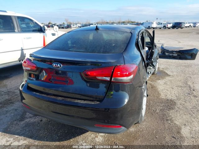 Photo 3 VIN: 3KPFK4A76JE242890 - KIA FORTE 