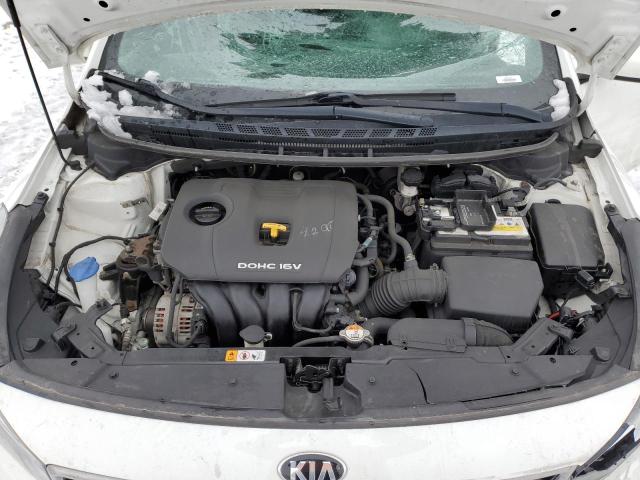 Photo 10 VIN: 3KPFK4A76JE247135 - KIA FORTE LX 