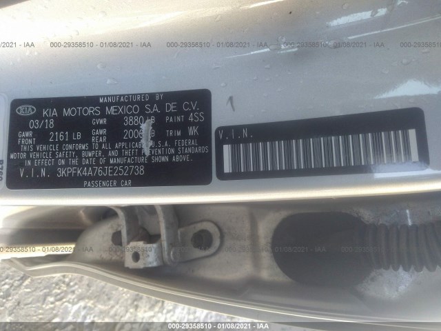 Photo 8 VIN: 3KPFK4A76JE252738 - KIA FORTE 