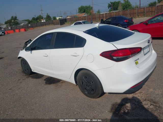 Photo 2 VIN: 3KPFK4A76JE254442 - KIA FORTE 