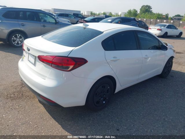 Photo 3 VIN: 3KPFK4A76JE254442 - KIA FORTE 