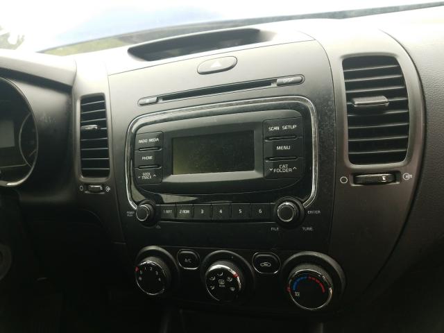 Photo 8 VIN: 3KPFK4A77HE040814 - KIA FORTE LX 