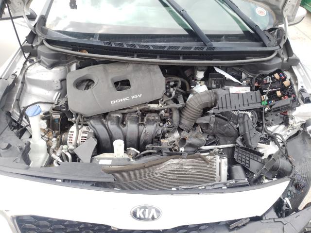 Photo 6 VIN: 3KPFK4A77HE049609 - KIA FORTE LX 