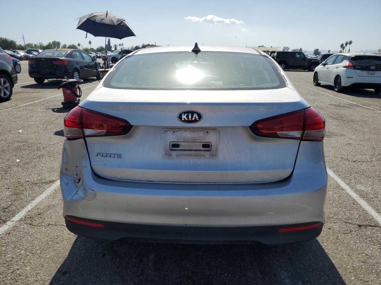 Photo 5 VIN: 3KPFK4A77HE118704 - KIA FORTE 