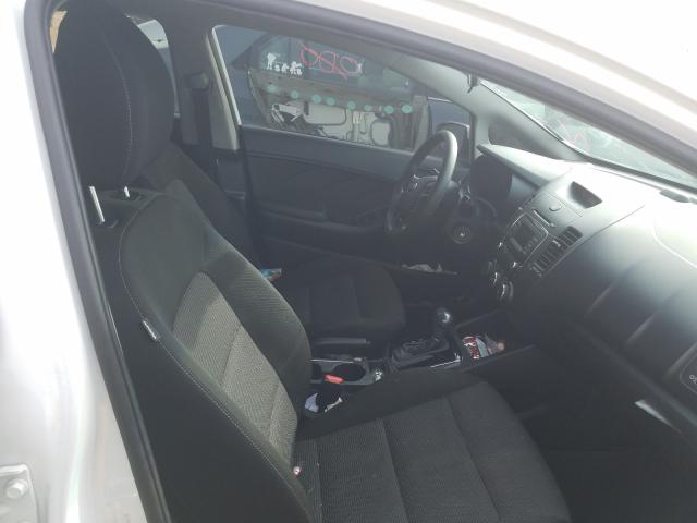 Photo 4 VIN: 3KPFK4A77HE132702 - KIA FORTE LX 