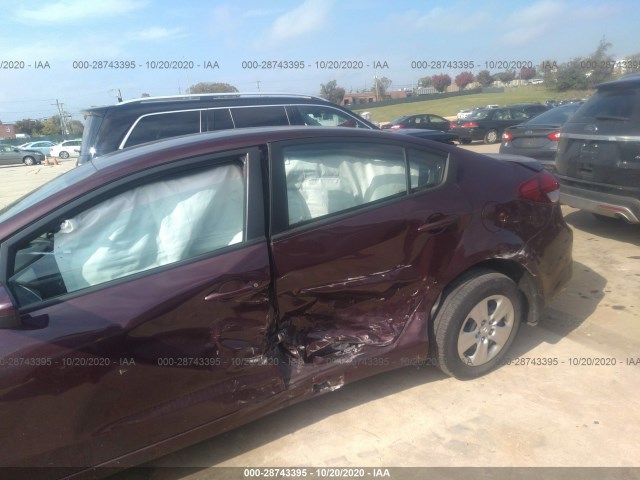 Photo 5 VIN: 3KPFK4A77JE167116 - KIA FORTE 