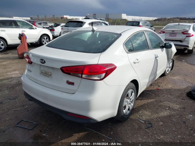 Photo 3 VIN: 3KPFK4A77JE168380 - KIA FORTE 