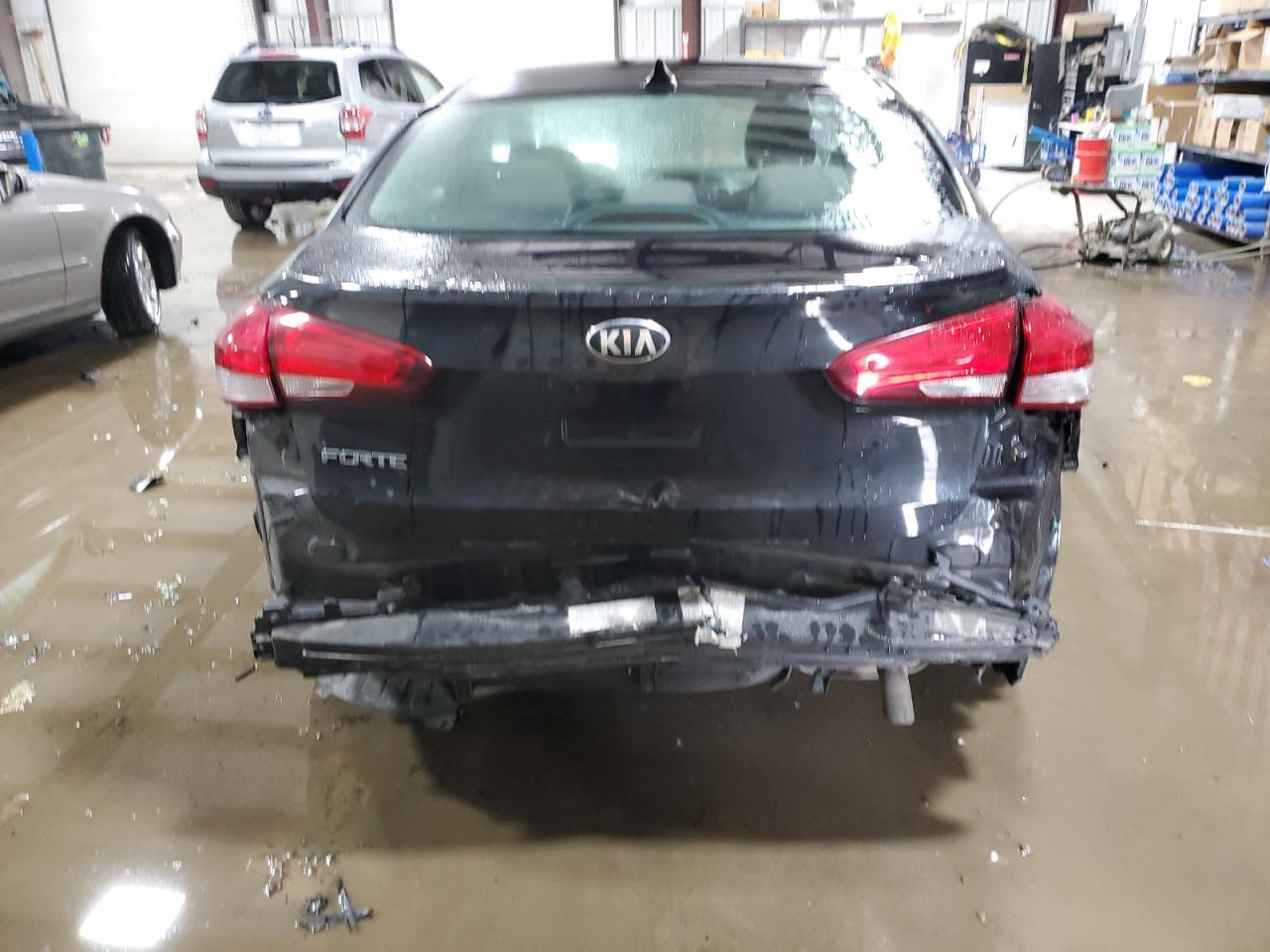 Photo 5 VIN: 3KPFK4A77JE170002 - KIA FORTE 