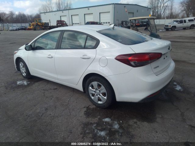 Photo 2 VIN: 3KPFK4A77JE171473 - KIA FORTE 