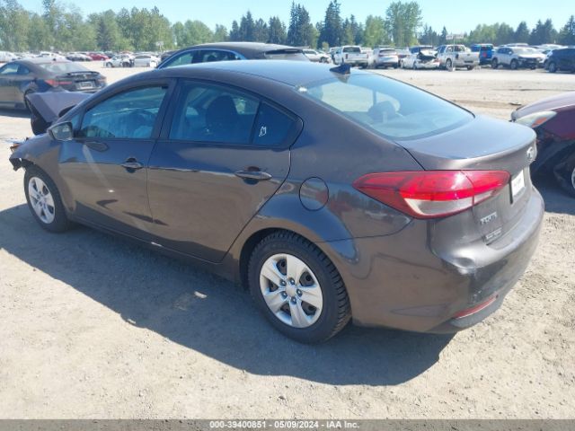 Photo 2 VIN: 3KPFK4A77JE174681 - KIA FORTE 