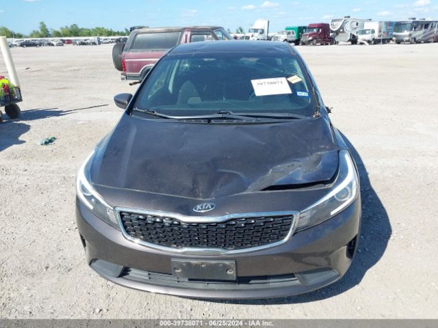 Photo 5 VIN: 3KPFK4A77JE217500 - KIA FORTE 