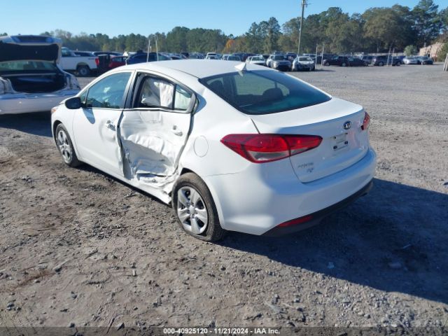 Photo 2 VIN: 3KPFK4A77JE231705 - KIA FORTE 