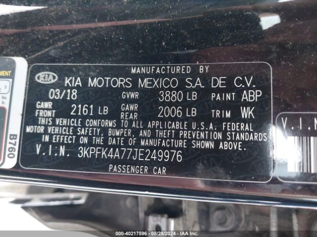 Photo 8 VIN: 3KPFK4A77JE249976 - KIA FORTE 