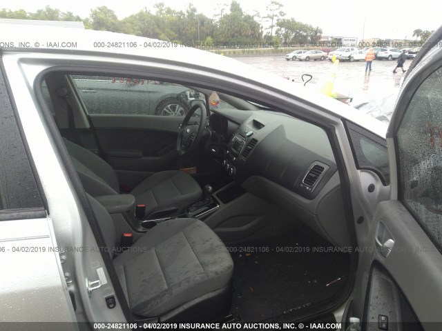 Photo 4 VIN: 3KPFK4A77JE259018 - KIA FORTE 