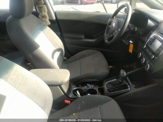 Photo 4 VIN: 3KPFK4A77JE266311 - KIA FORTE 