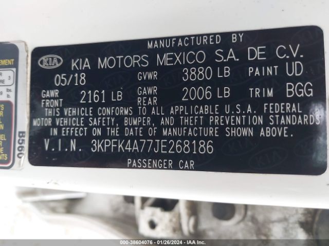 Photo 8 VIN: 3KPFK4A77JE268186 - KIA FORTE 