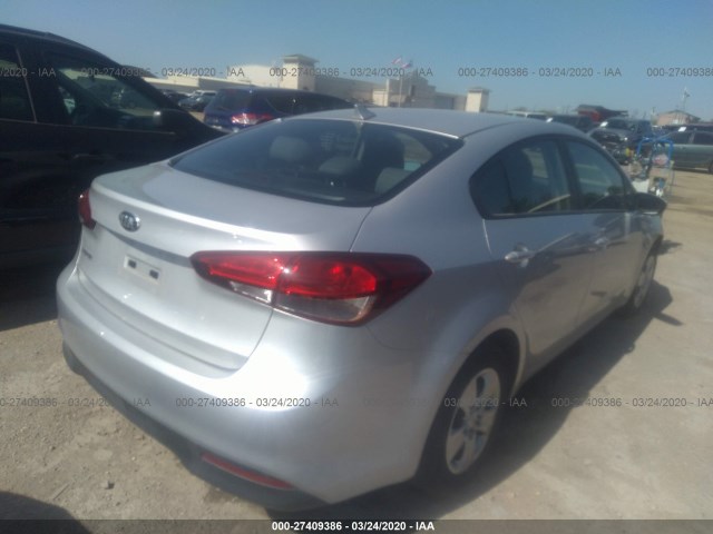 Photo 3 VIN: 3KPFK4A77JE270102 - KIA FORTE 