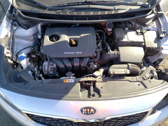 Photo 6 VIN: 3KPFK4A77JE283397 - KIA FORTE LX 