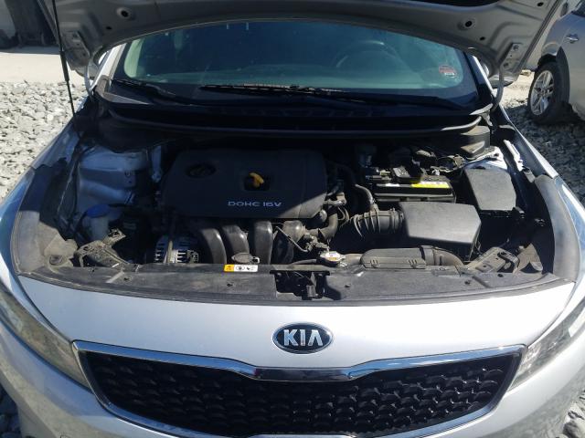 Photo 6 VIN: 3KPFK4A78HE017994 - KIA FORTE LX 