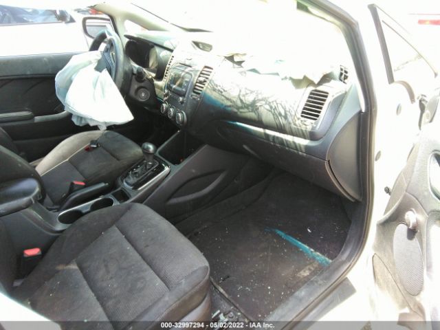 Photo 4 VIN: 3KPFK4A78HE034911 - KIA FORTE 