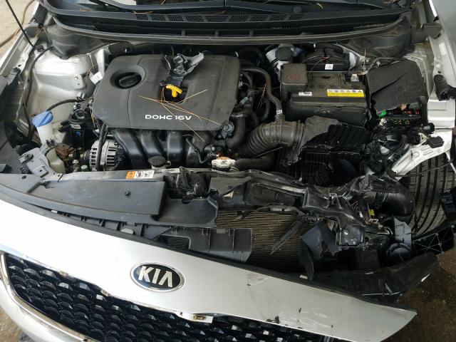 Photo 6 VIN: 3KPFK4A78HE053118 - KIA FORTE LX 