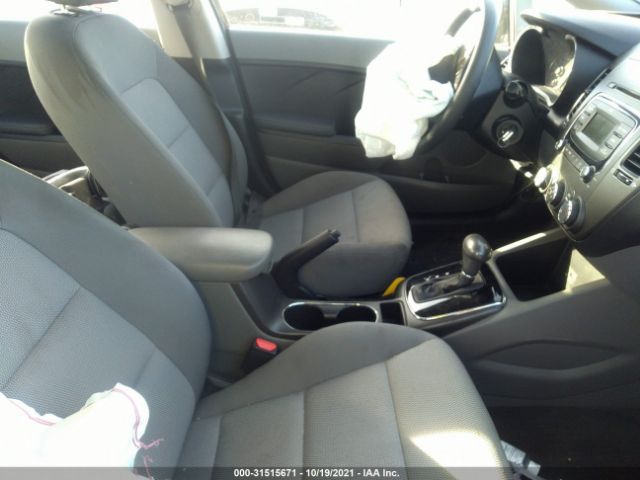 Photo 4 VIN: 3KPFK4A78HE061848 - KIA FORTE 