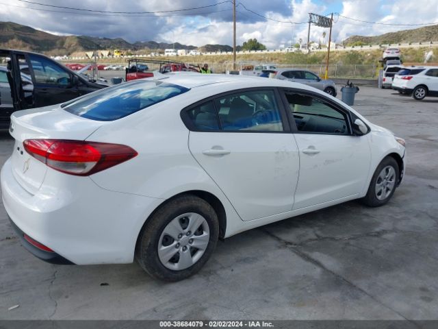 Photo 3 VIN: 3KPFK4A78HE076219 - KIA FORTE 