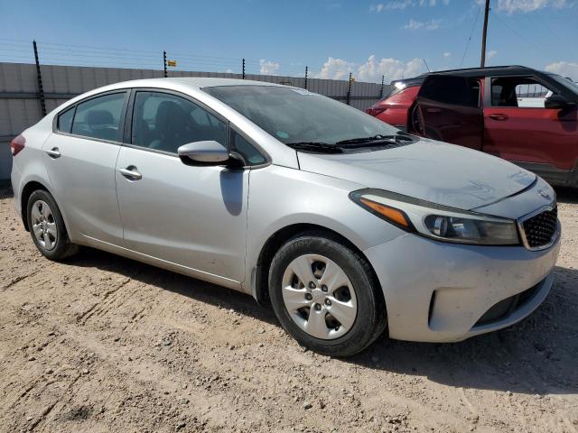 Photo 3 VIN: 3KPFK4A78JE231180 - KIA FORTE LX 