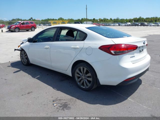 Photo 2 VIN: 3KPFK4A78JE236007 - KIA FORTE 