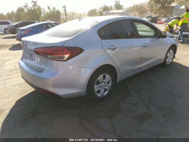 Photo 3 VIN: 3KPFK4A78JE237450 - KIA FORTE 