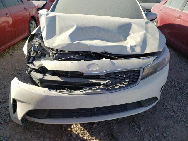 Photo 6 VIN: 3KPFK4A78JE240297 - KIA FORTE LX 