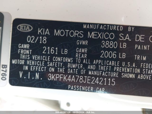 Photo 8 VIN: 3KPFK4A78JE242115 - KIA FORTE 