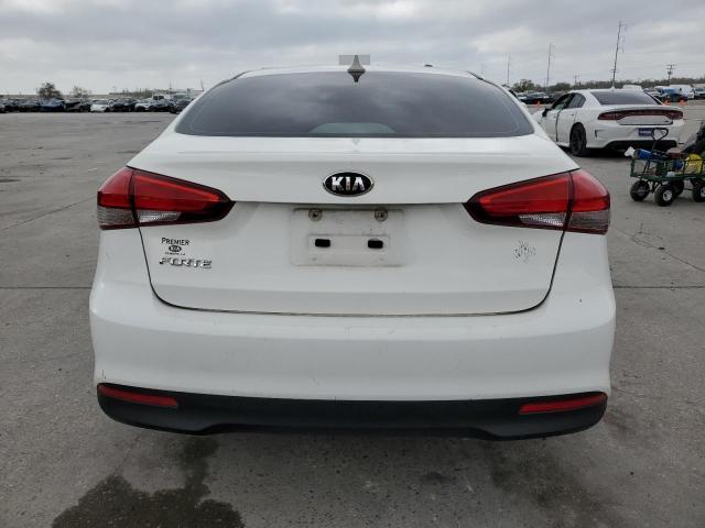 Photo 5 VIN: 3KPFK4A78JE244348 - KIA FORTE LX 