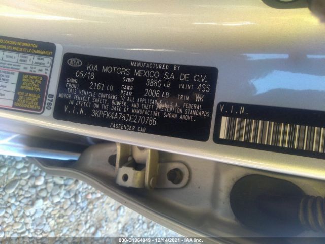 Photo 8 VIN: 3KPFK4A78JE270786 - KIA FORTE 