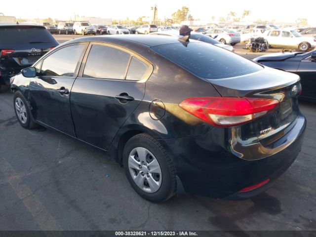 Photo 2 VIN: 3KPFK4A78JE274076 - KIA FORTE 