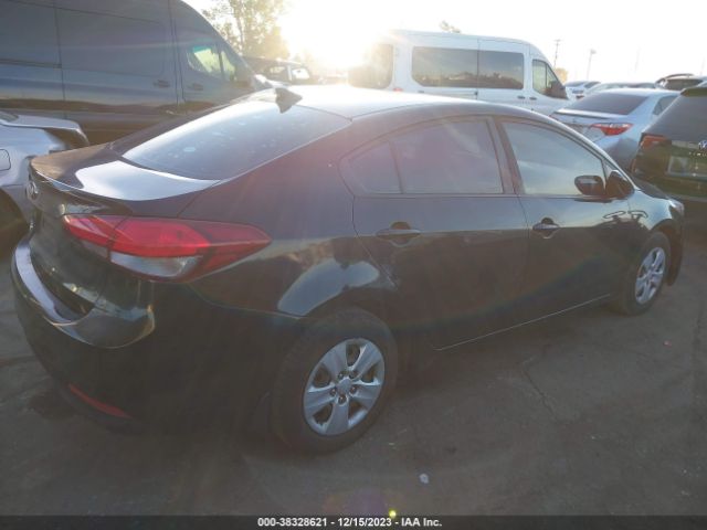 Photo 3 VIN: 3KPFK4A78JE274076 - KIA FORTE 